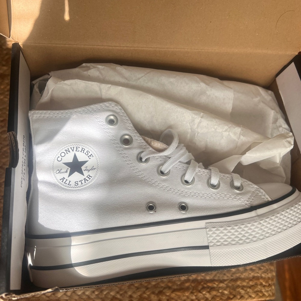 Converse All Stars NWT White and Black High-Tops